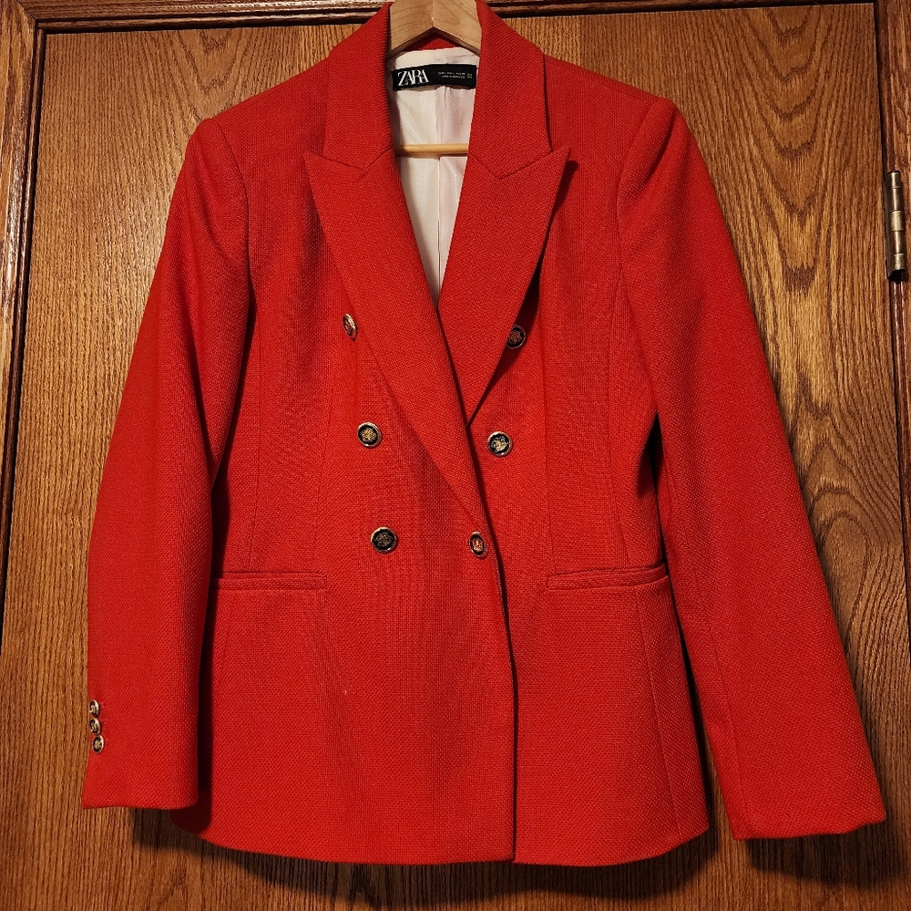 Like New Zara Double-Breasted Blazer (Size L) - Chic Statement!